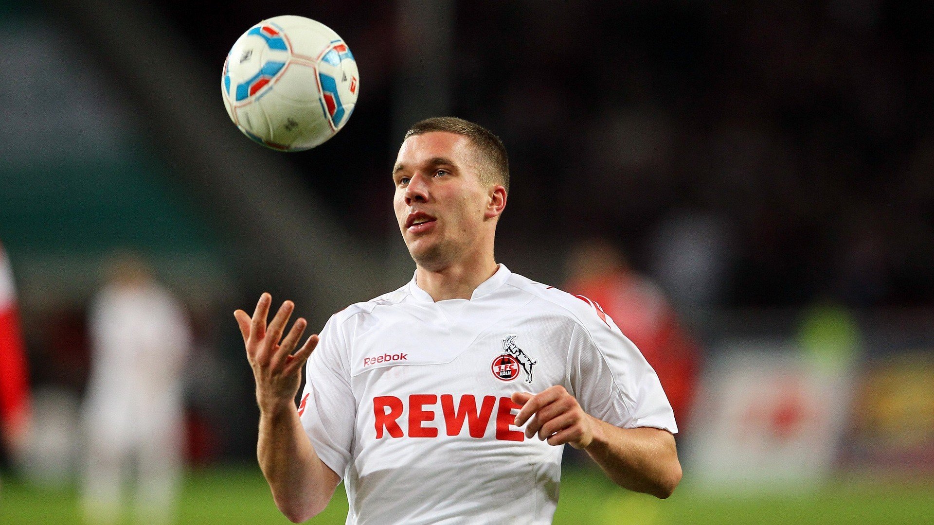 开云-法甲新锐崭露头角：未来之星绽放光芒！，世界足坛未来之星